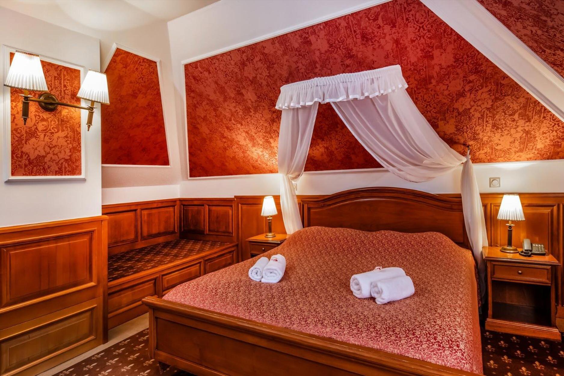 Kastelyhotel Sasvar Resort Парадшашвар Экстерьер фото