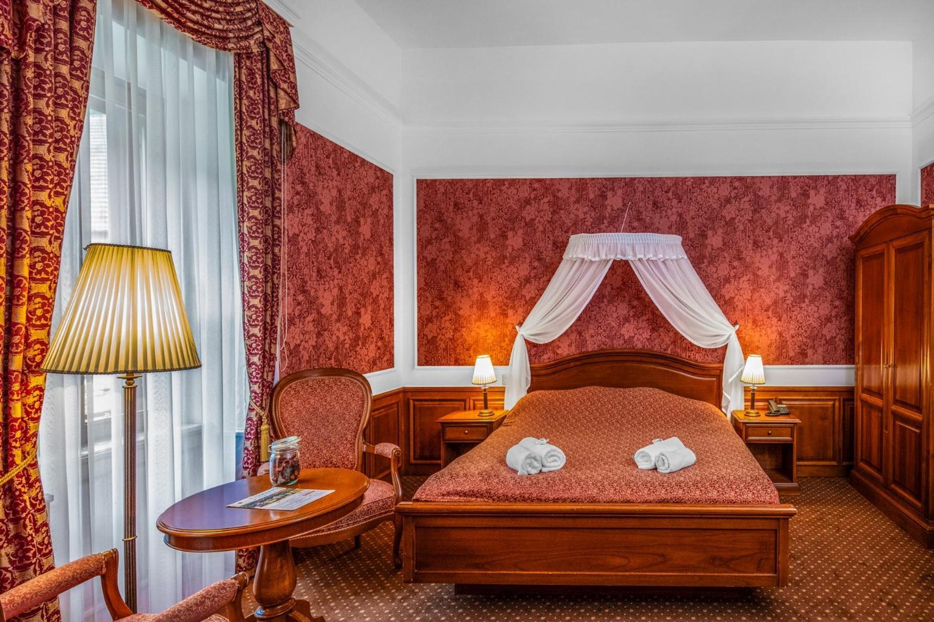 Kastelyhotel Sasvar Resort Парадшашвар Экстерьер фото